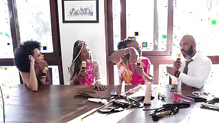 O pedido foi louco foi para defecar, e teve a chuva dourada que... - Casal Black RJ (SHEER/RED)